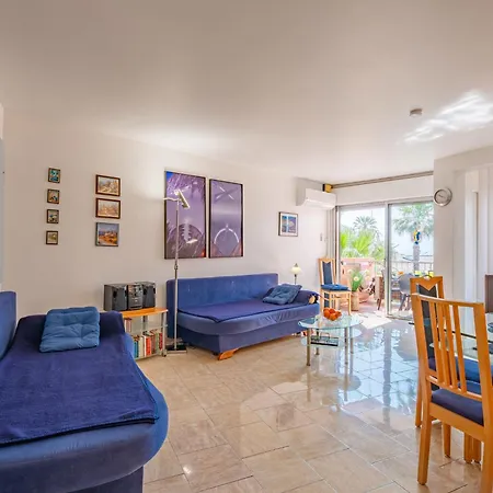 Botrel By Interhome Апартаменти