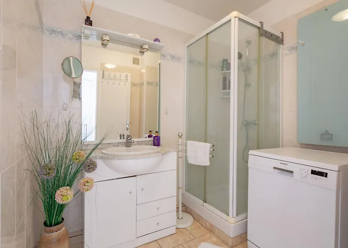 Апартаменти Botrel By Interhome Сент-Максім