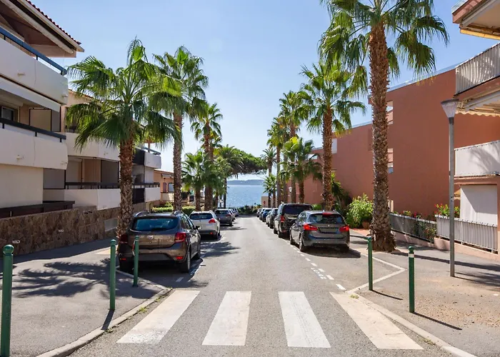 Botrel By Interhome Сент-Максім